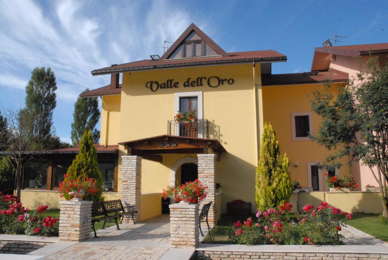 Hotel Valle Dell' Oro Pescasseroli Exteriör bild